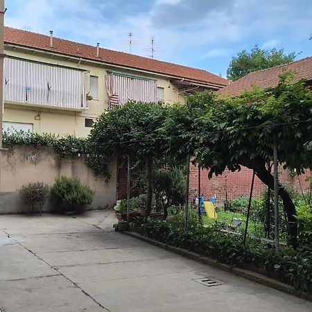 Guest House Montebello Asti Bagian luar foto